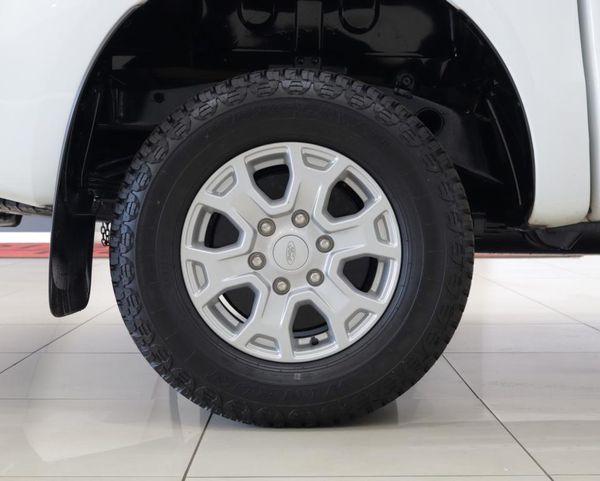 2021-Ford-Ranger-22-TDCi-XL-Double-Cab image:7