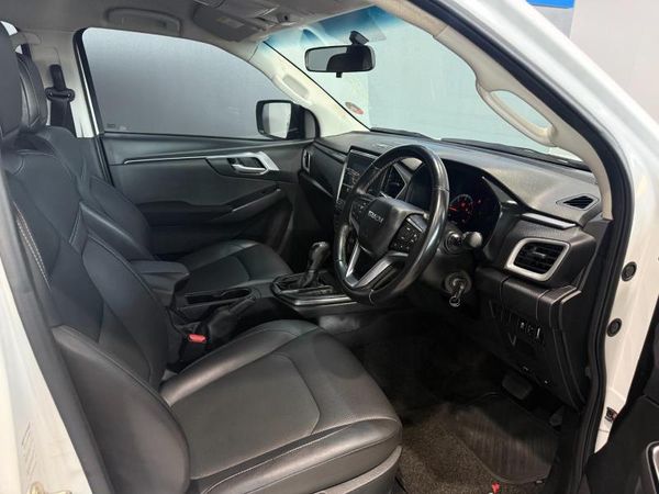 2023-Isuzu-D-Max-19-DDI-HR-LS-Auto-Double-Cab image:6