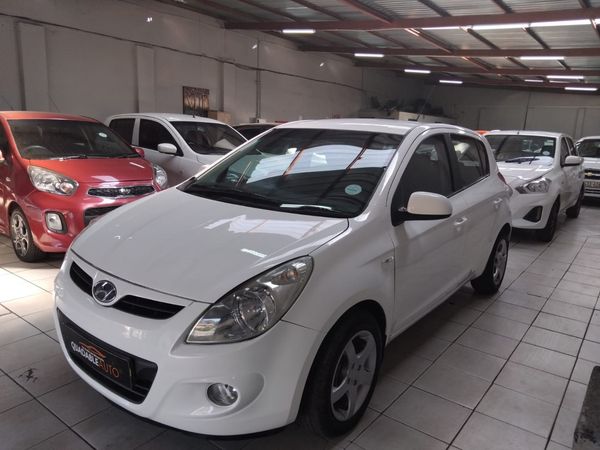 2010-Hyundai-i20-16 image:1