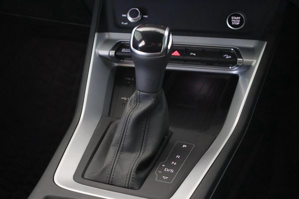 2026-Audi-Q3-Sportback-Black-Edition-35-TFSI image:25