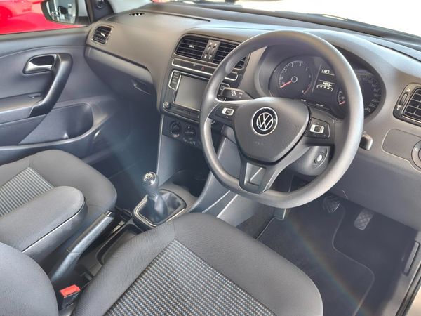 2024-Volkswagen-Polo-Vivo-14-Comfortline-5-dr image:9