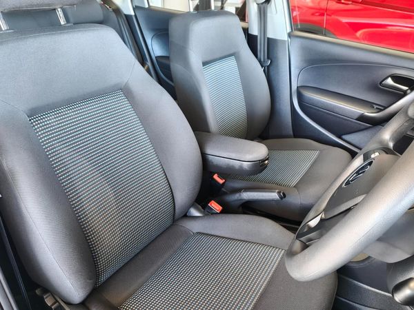 2024-Volkswagen-Polo-Vivo-14-Comfortline-5-dr image:14