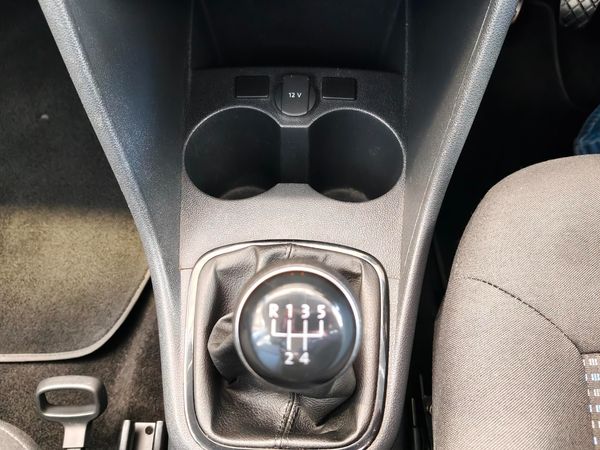 2024-Volkswagen-Polo-Vivo-14-Comfortline-5-dr image:16