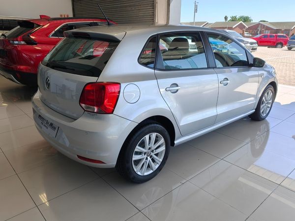 2024-Volkswagen-Polo-Vivo-14-Comfortline-5-dr image:3