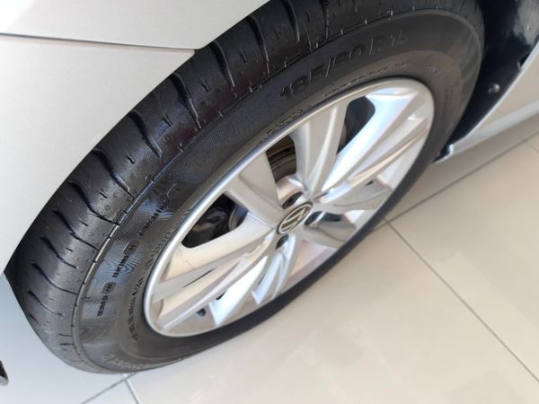 2024-Volkswagen-Polo-Vivo-14-Comfortline-5-dr image:6