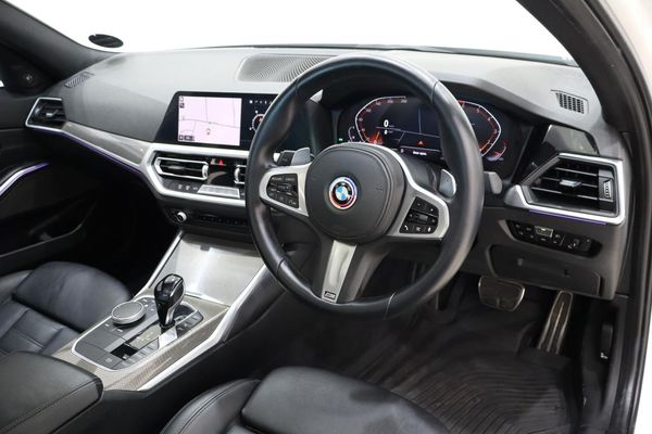2020-BMW-3-Series-330is-Edition image:14