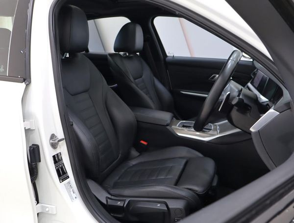 2020-BMW-3-Series-330is-Edition image:26