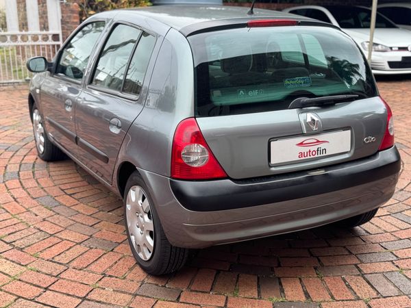 2004-Renault-Clio-Automatic image:5