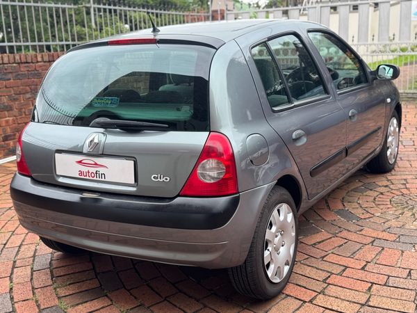2004-Renault-Clio-Automatic image:6