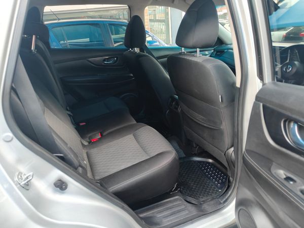 2018-Nissan-X-Trail-25-Acenta-4x4-Auto image:10