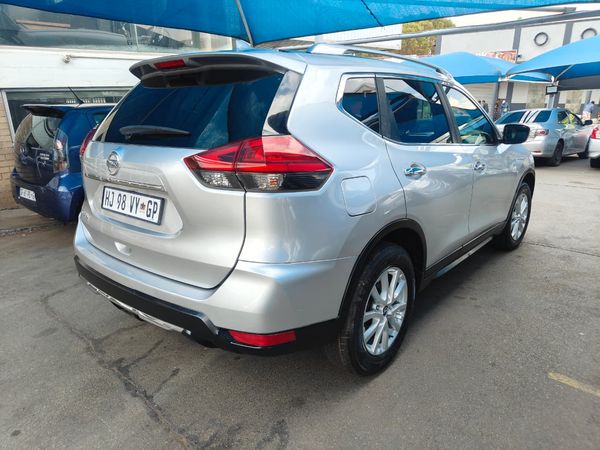 2018-Nissan-X-Trail-25-Acenta-4x4-Auto image:4