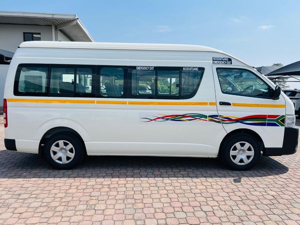 2026-Toyota-Quantum-25-D-4D-Sesfikile-16-seat-Diesel-Manual image:12