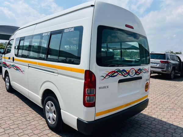 2026-Toyota-Quantum-25-D-4D-Sesfikile-16-seat-Diesel-Manual image:15