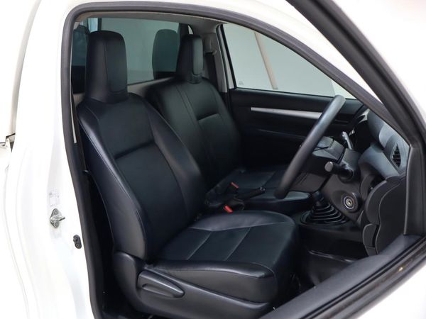 2022-Toyota-Hilux-20-VVTi-Single-Cab image:14