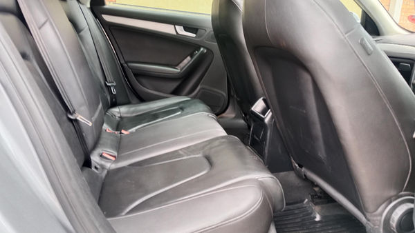 2015-Audi-A4-Avant-20-TDI-S-Auto image:12