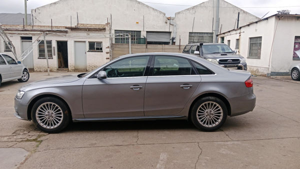 2015-Audi-A4-Avant-20-TDI-S-Auto image:3