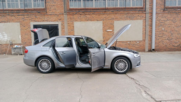 2015-Audi-A4-Avant-20-TDI-S-Auto image:8