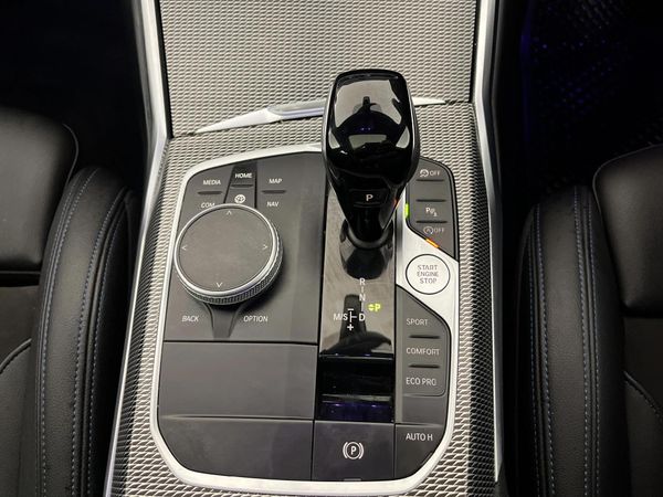 2022-BMW-3-Series-320i-M-Mzansi-Edition-Auto-g20 image:10