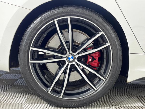 2022-BMW-3-Series-320i-M-Mzansi-Edition-Auto-g20 image:6
