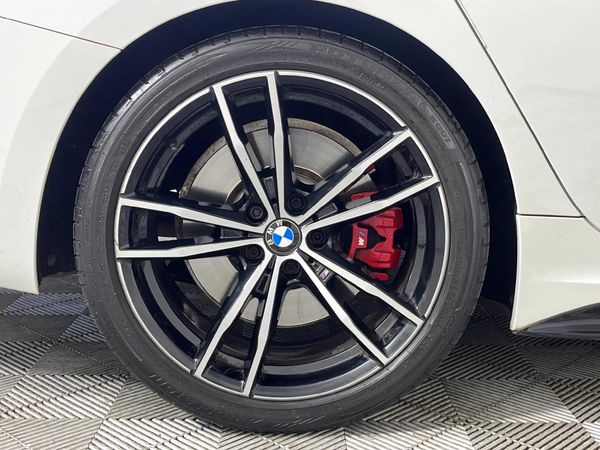 2022-BMW-3-Series-320i-M-Mzansi-Edition-Auto-g20 image:7