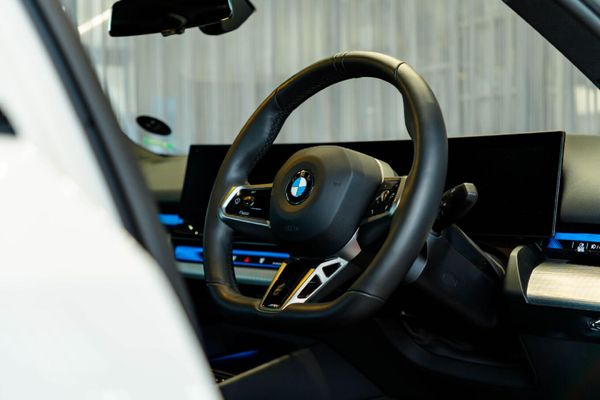 2025-BMW-5-Series-520d-M-Sport-Pro image:14