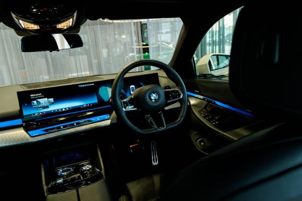 2025-BMW-5-Series-520d-M-Sport-Pro image:17