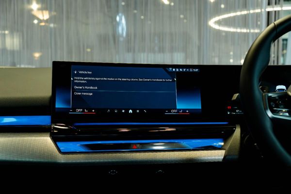 2025-BMW-5-Series-520d-M-Sport-Pro image:19