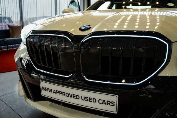 2025-BMW-5-Series-520d-M-Sport-Pro image:3