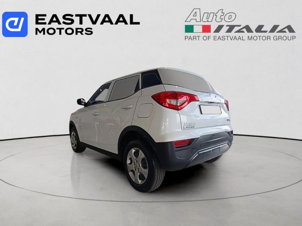 2024-Mahindra-XUV-300-12T-W4-Xprez-Panel-Van image:4