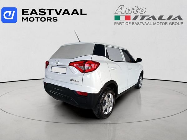 2024-Mahindra-XUV-300-12T-W4-Xprez-Panel-Van image:6