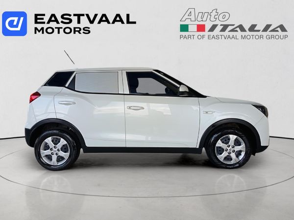 2024-Mahindra-XUV-300-12T-W4-Xprez-Panel-Van image:7