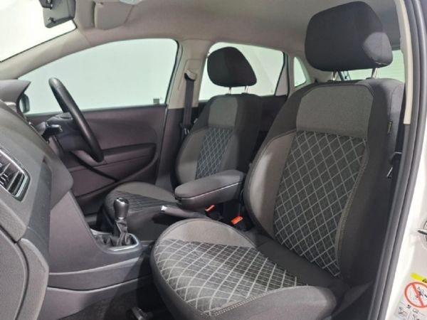2025-Volkswagen-Polo-Vivo-16-Style image:8