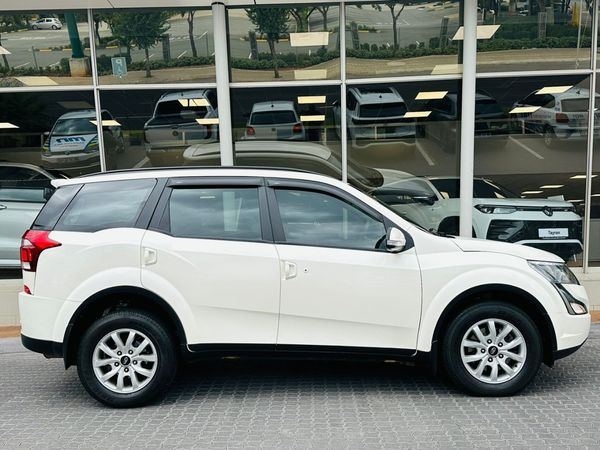 2022-Mahindra-XUV-500-22D-mHawk-7-seat-W6-Auto image:4