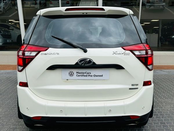 2022-Mahindra-XUV-500-22D-mHawk-7-seat-W6-Auto image:8
