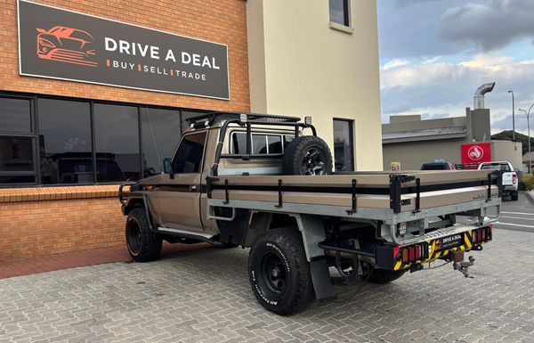 2005-Toyota-Land-Cruiser-70-45-Single-Cab image:4