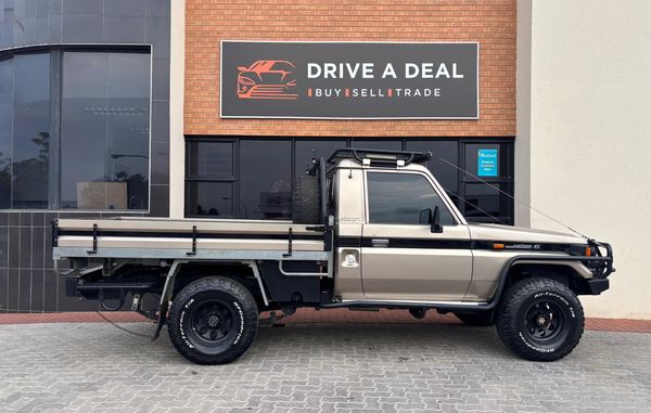 2005-Toyota-Land-Cruiser-70-45-Single-Cab image:7