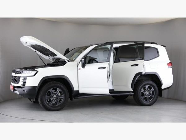 2023-Toyota-Land-Cruiser-300-V6-33-D-GR-S image:28