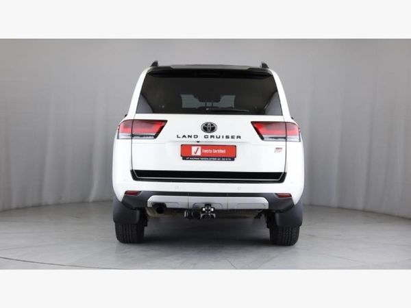 2023-Toyota-Land-Cruiser-300-V6-33-D-GR-S image:2