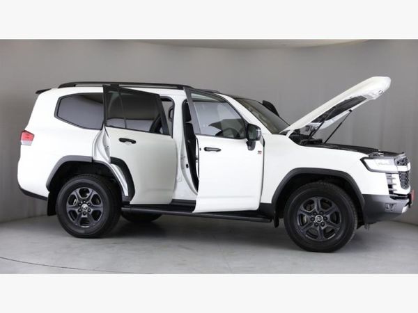 2023-Toyota-Land-Cruiser-300-V6-33-D-GR-S image:29