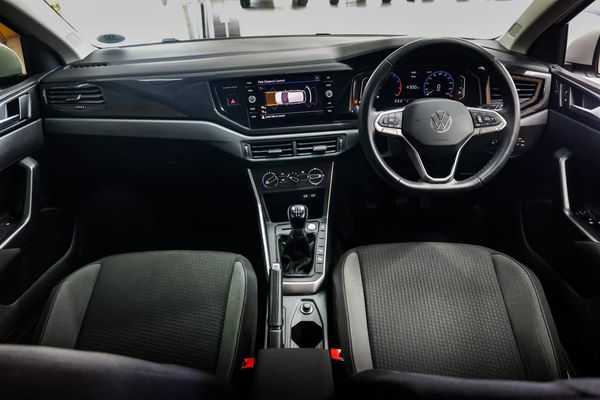 2022-Volkswagen-Polo-10-TSI-Life image:9