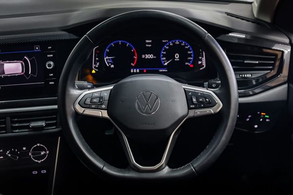 2022-Volkswagen-Polo-10-TSI-Life image:11