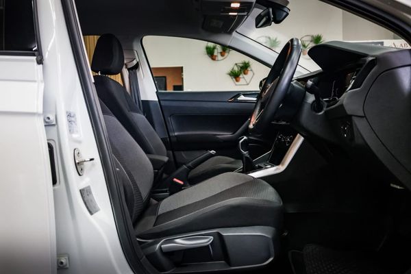 2022-Volkswagen-Polo-10-TSI-Life image:15