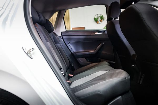 2022-Volkswagen-Polo-10-TSI-Life image:17