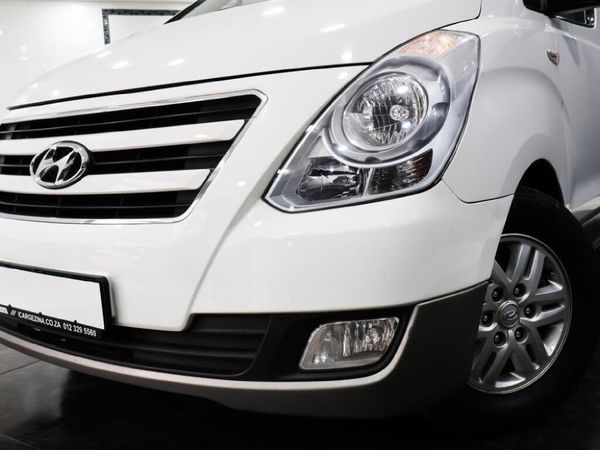 2016-Hyundai-H-1-25-CRDi-Elite-Auto image:11