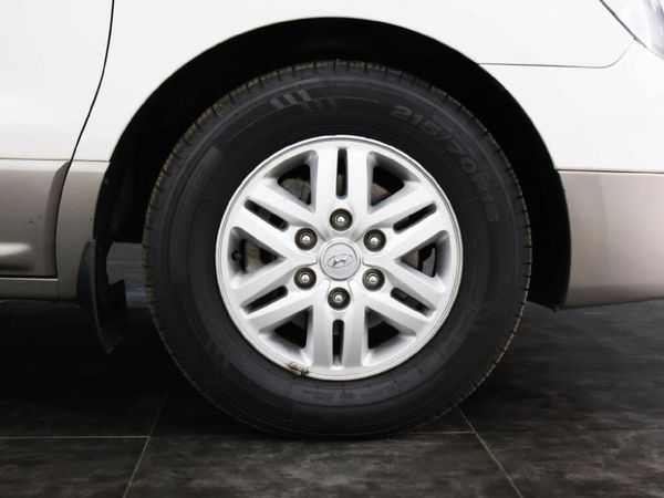 2016-Hyundai-H-1-25-CRDi-Elite-Auto image:12