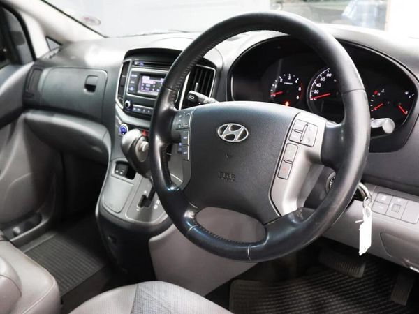 2016-Hyundai-H-1-25-CRDi-Elite-Auto image:5
