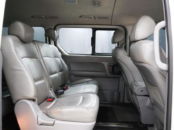 2016-Hyundai-H-1-25-CRDi-Elite-Auto image:7