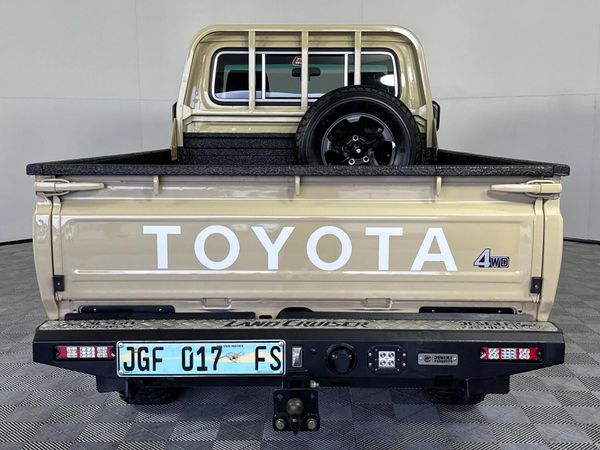 2025-Toyota-Land-Cruiser-79-28-GD-6-Single-Cab image:12