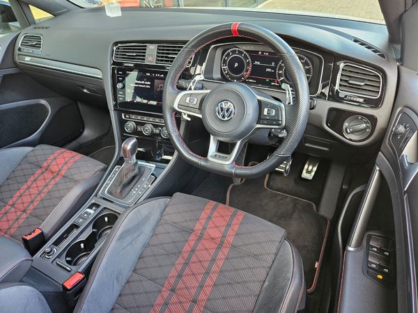 2020-Volkswagen-Golf-VII-GTI-20-TSI-Auto-TCR image:9