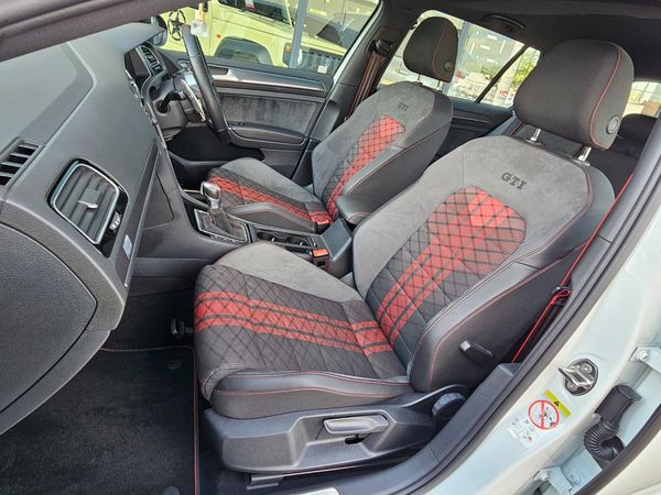2020-Volkswagen-Golf-VII-GTI-20-TSI-Auto-TCR image:12